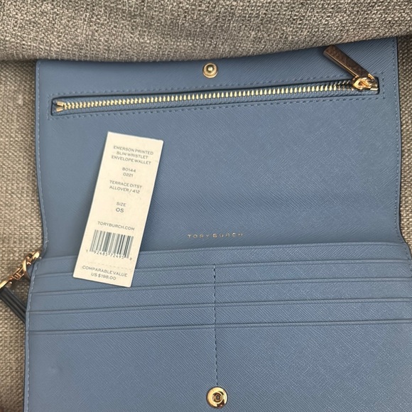 Tory Burch Blue and White Quilted Clutch - Picture 2 of 2